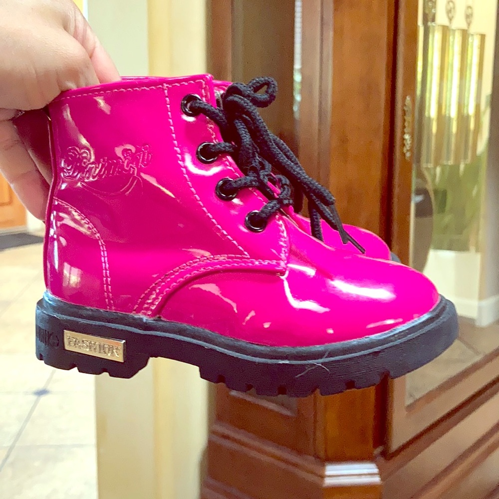 Size 10.5 girls boots off brand Fashion plus